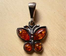 Pendentif papillon d`Ambre