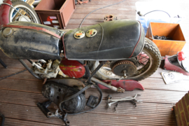 Norton Dominator "wideline"  '58 "basket case " VERKOCHT!