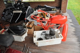 BSA B40 WD "basket case" VERKOCHT!