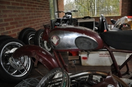 BSA B31 '56 "basket case" VERKOCHT!