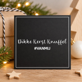 Kerstkaart Dikke Kerst Knuffel – Zwart-Wit – 15 × 15 cm