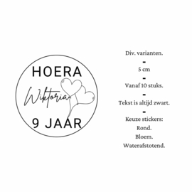 Traktatiestickers | Hoera | + naam + leeftijd | div. varianten | 10 stuks