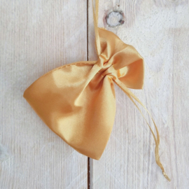 Satijnen zakjes | goud | 10 x 8 cm