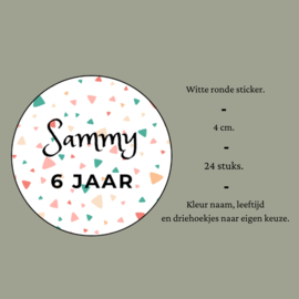 Traktatiestickers | + naam + leeftijd | driehoekjes | 24 stuks