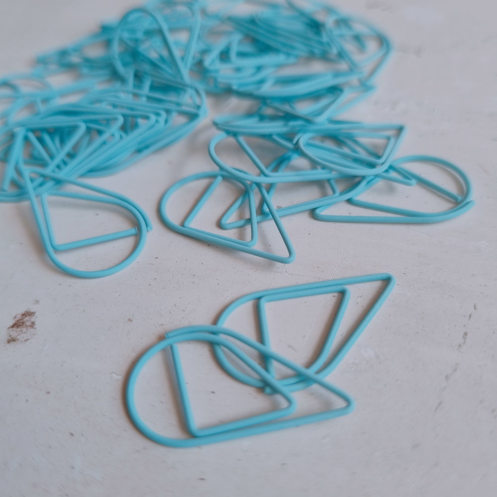 Paperclips | druppel | soft bleu | pantone 635 | 2,5 x 1,5 cm | vanaf 25 stuks