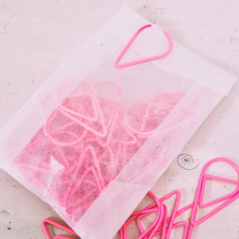 Paperclips | druppel | neon roze | 2,5 x 1,5 cm | vanaf 25 stuks