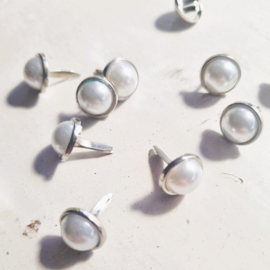 Ronde parel splitpennen | 12mm | wit met zilveren rand | 25 stuks