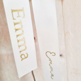 Gepersonaliseerd satijnlint met naam | cremé | 50 cm
