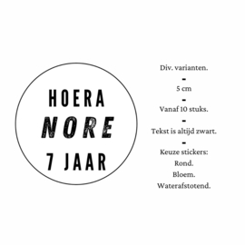 Traktatiestickers | HOERA [stoer] | + naam + leeftijd | div. varianten | 10 stuks