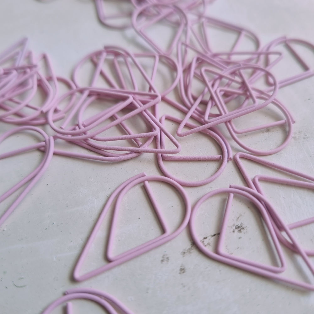 Paperclips | druppel | dusty pink | pantone 671 | 2,5 x 1,5 cm | vanaf 25 stuks