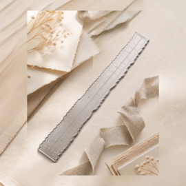 Metalen Scheurliniaal (21 cm) Met Golvende Sierrand
