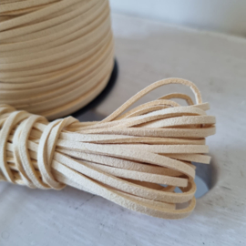 Faux suède koord | Cremé | 10 mtr x 3mm