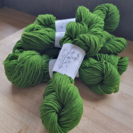 Grasgroene wol met 60%bamboo vezels 30%zijde 10%cashmere