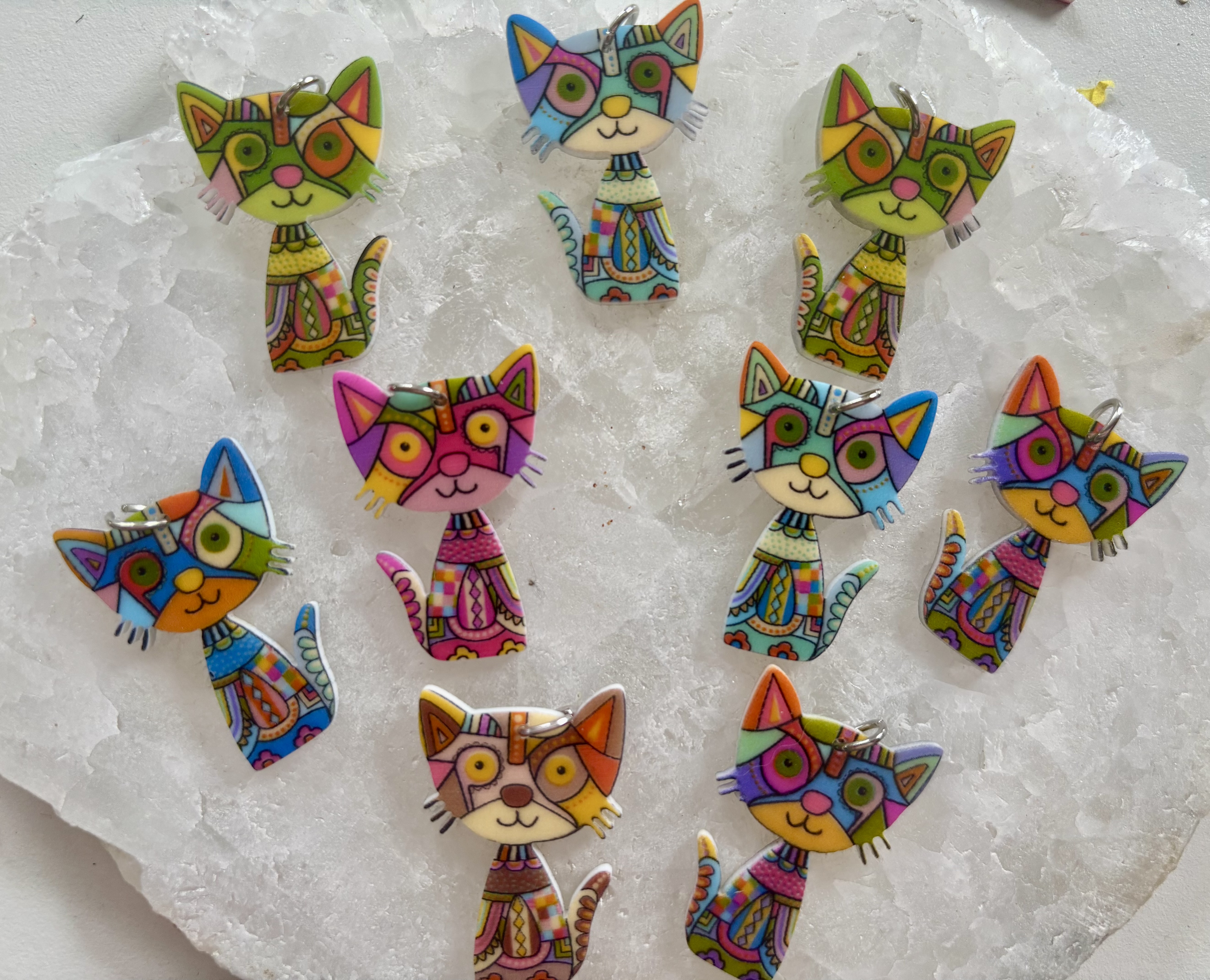Gekleurde Acryl Katten (2)