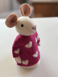 Sjaal met Verhaal | Muis met Fuchsia jurk en witte hartjes