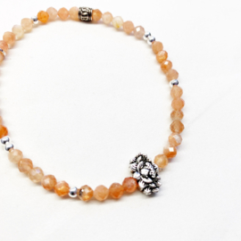 Zonnesteen lotus armband