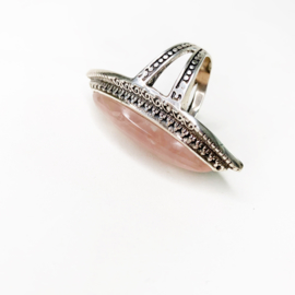 Rozenkwarts ring markies