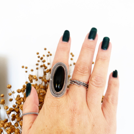 Onyx ring Queen
