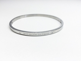 Stainless Steel armband zilver dun "Love me kiss me hug me"