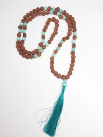 Mala Rudraksha, Howlite