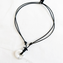 Howliet donut ketting