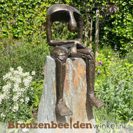 Tuinbeeld "De Stilte" op Leisteen sokkel