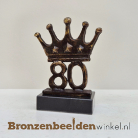 TOP cadeau 80e verjaardag "Kroonjaar 80" beeldje