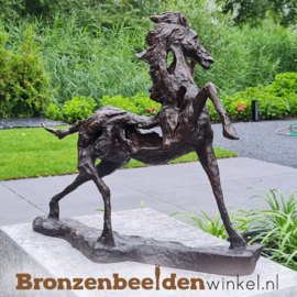 NR 2 | Bronzen paard ''Abstract paarden beeldje'' BBW88194