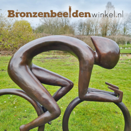 Standbeeld wielrenner in brons BBW61099