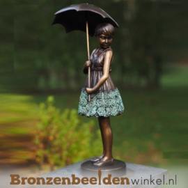 Beeld meisje met paraplu van brons BBW1279br