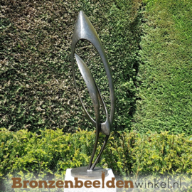 Asbestemming tuin beeld op sokkel "Geborgenheid" BBW22ab41br