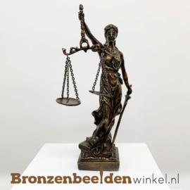 Afstudeercadeau "Vrouwe Justitia" beeldje BBW008br10