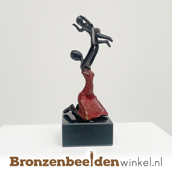Bronzen beeldje uit Afrika "Miyanda en Yaro " 12 cm BBWST25