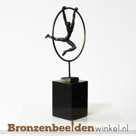 Beeldje "De ringzwaaier" BBW005br36