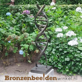 Tuinbeeld "DNA streng" in brons BBW2734br