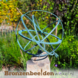 Moderne zonnewijzer van brons op basalt sokkel BBW0107basalt