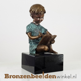 Beeld studerend jongetje BBW0802br