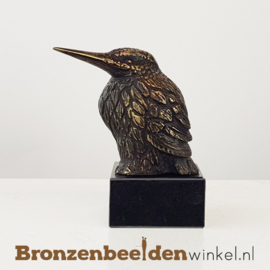 IJsvogel cadeau op sokkel BBW88322