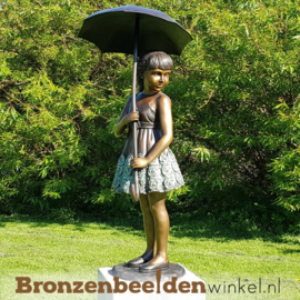 Tuinbeeld meisje onder paraplu BBW1279br