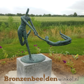 Groot bronzen tuinbeeld "Plezier" BBW52837br