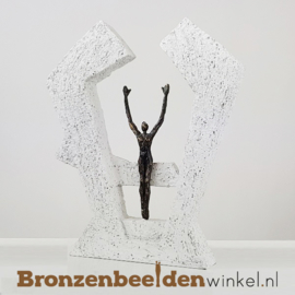 Vrouwenbeeld "Juichen" BBW2001