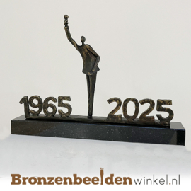 TOP cadeau 60 jaar getrouwd "Glas heffen met jaartallen"