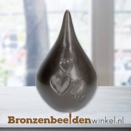 Kleine urn "Teardrop" met hartjes BBW0608br