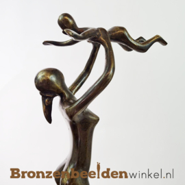 Moeder kind beeldje "Onvoorwaardelijke liefde" BBW001br23