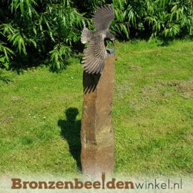 Tuinbeeld adelaar op Basalt sokkel BBW1249br