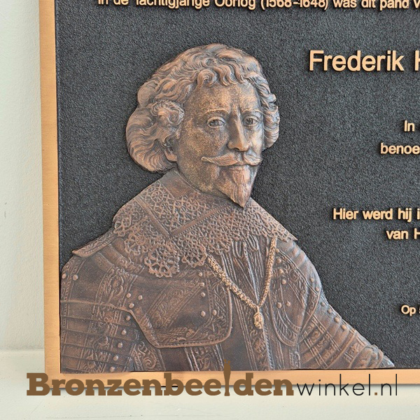 Bronzen plaquette 30x50 cm met volledig reliëf portret
