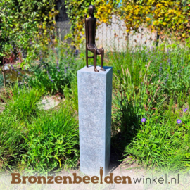 Tuinbeeld "Toosje" in brons BBW94544