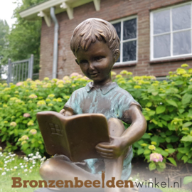 Bronzen schrijvend jongetje als tuinbeeld BBW0802br