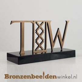 BRONZEN LETTERS  IN OPDRACHT