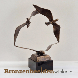 Gedenkbeeldje "Zo vrij als een vogel" in brons BBW824br35